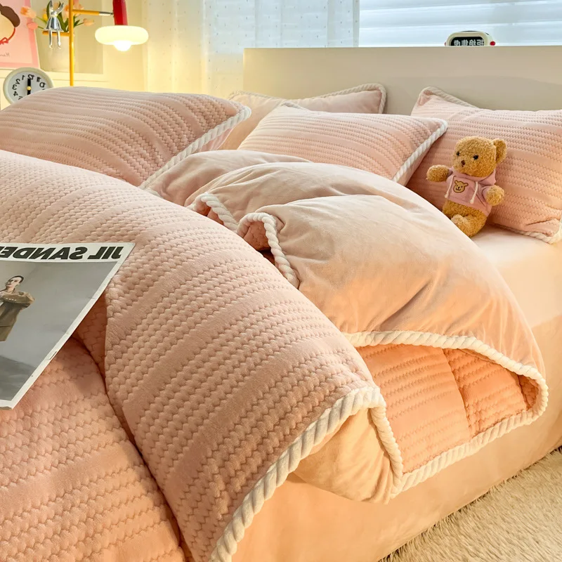 2025 new Nordic style double-sided velvet autumn and winter jacquard milk velvet four-piece quilt cover dormitory three-piece