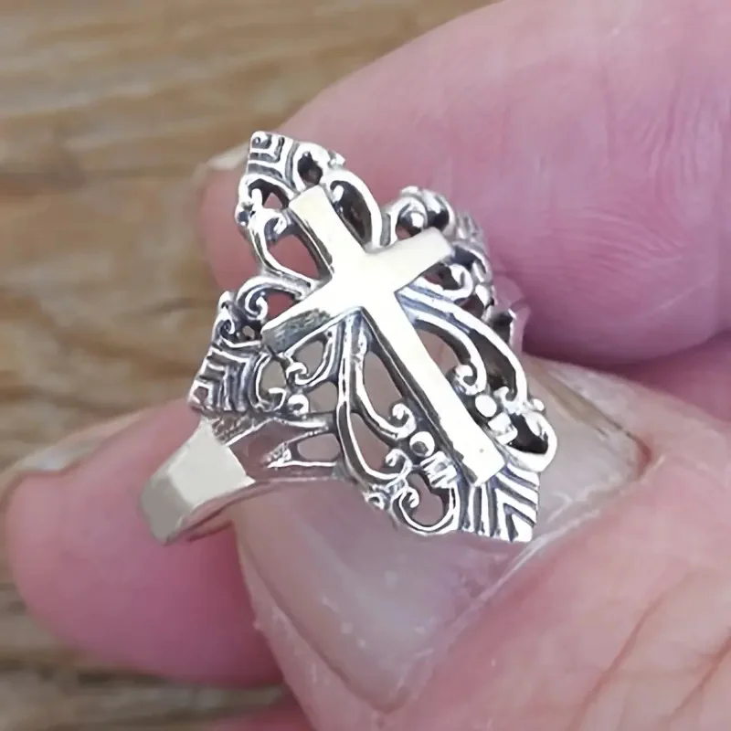 Huitan Mode Kreuz Ring weibliche Party Accessoires mit ausgehöhlten Design Dame Matel Silber Farbe Fingers chmuck zum Jubiläum