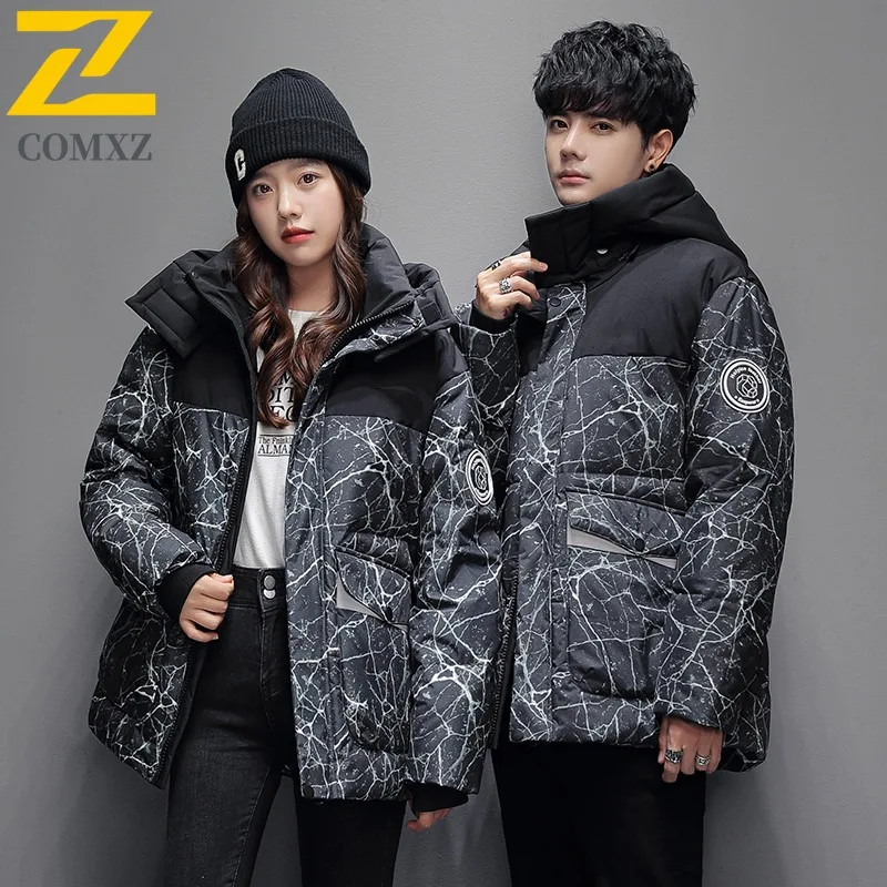 COMXZ Men Hooded Bread Jacket Trendy 2025 Travel Snow Windproof Lightweight Ski Cotton Padded Jacket Loose Street Puffer Jacket