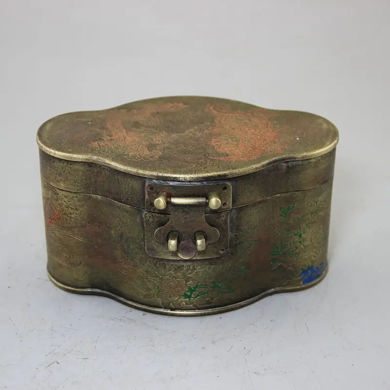 

Antique miscellaneous handicrafts gifts retro and old dragon and phoenix jewelry box fat powder box brass animal pattern statue