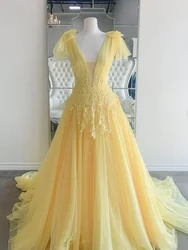 Yellow Prom Dresses 2024 Lace Applique Sleeveless Tulle V Neck Pleats Sleeveless A Line Evening Gowns Formal Party Special