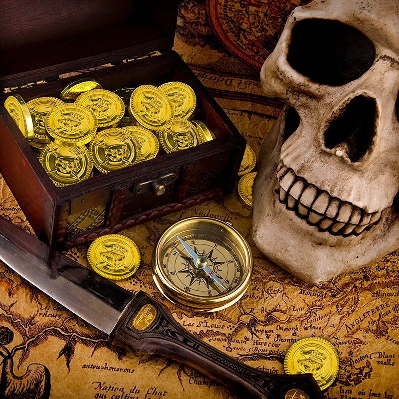 20-60pcs Plastic Pirate Gold Coins Treasure Fake Coins for Pirate Theme Birthday Party Decorations Happy Halloween Party Decor