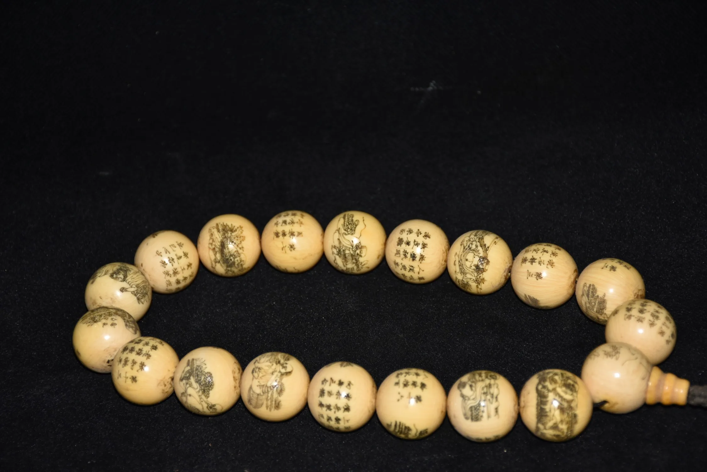 Collection of 18 Arhats hand-held ornaments