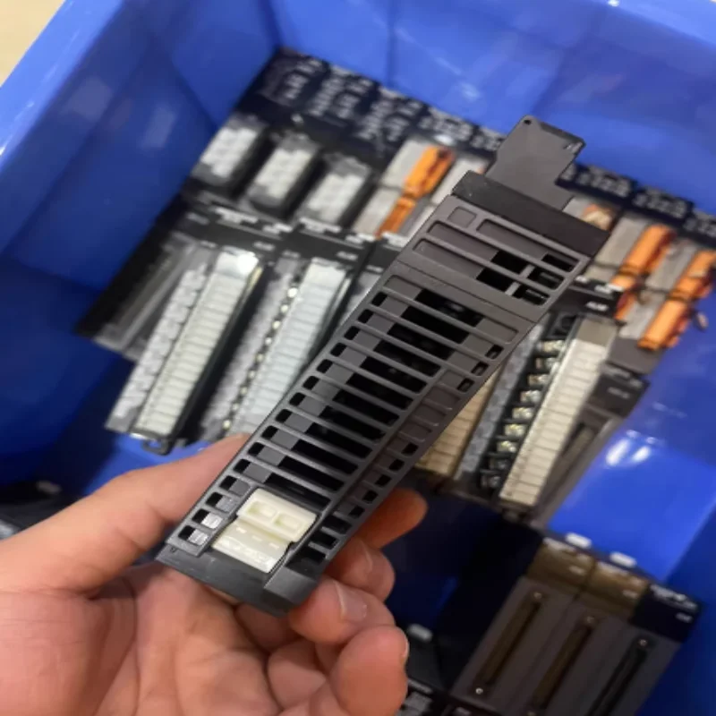 R38B R60AD16-G R60AD4 R60AD8-G 	 R60ADI8 	 R60ADV8 	    R60DA16-G 	     R60DA4 R60DA8-G R60DAH h 	        Neues Originalmodul