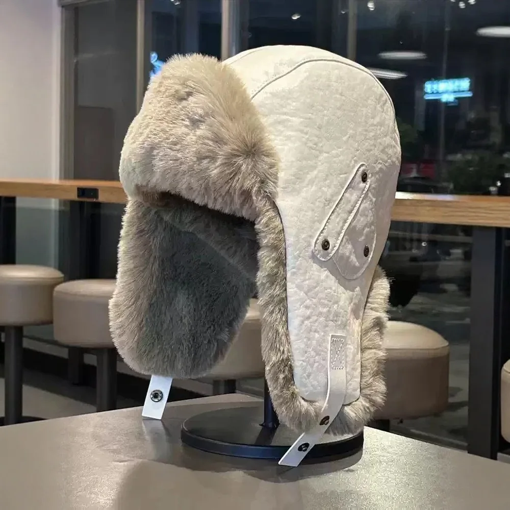 

Модная кожаная шапка Lei Feng, зимняя теплая хлопковая плюшевая шапка с ушками, корейская уличная шляпа унисекс интернет-знаменитостей, морозостойкая шапка