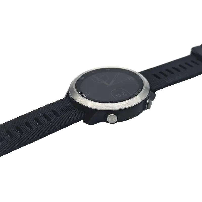 ساعة Garmin Forerunner 645 Music GPS الرياضية لاختبار معدل ضربات القلب تدعم اللغة الروسية الإسبانية. لغة برتغالية متعددة 95% جديدة