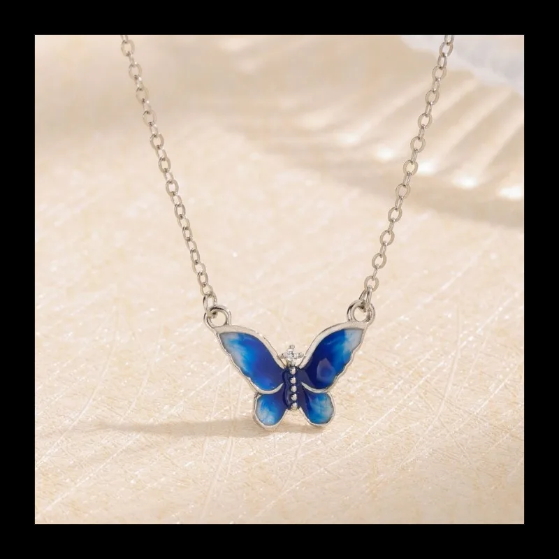 جديد الفرنسية الأزرق فراشة قلادة S925 الفضة الاسترليني المتخصصة تصميم الأزياء مزاجه ضوء الفاخرة الراقية قلادة المرأة