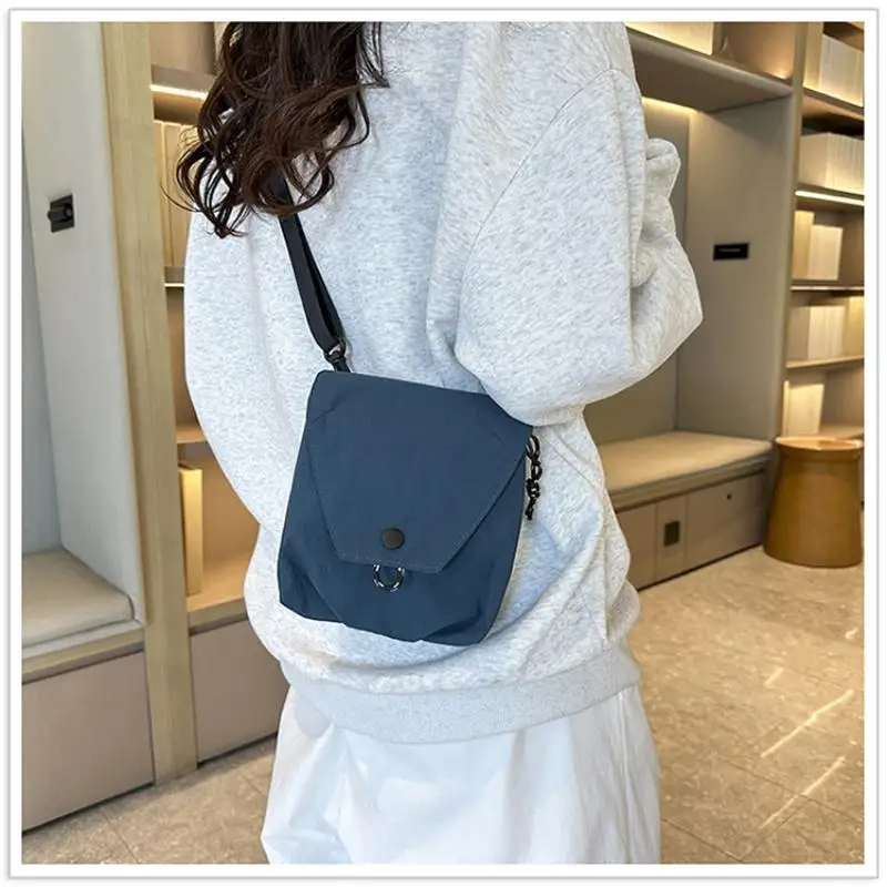 1 Stück Tragbare Umhängetasche Unisex Wasserdichte Nylon-Umhängetasche Lässige Handytasche für Reisen – Detail 9