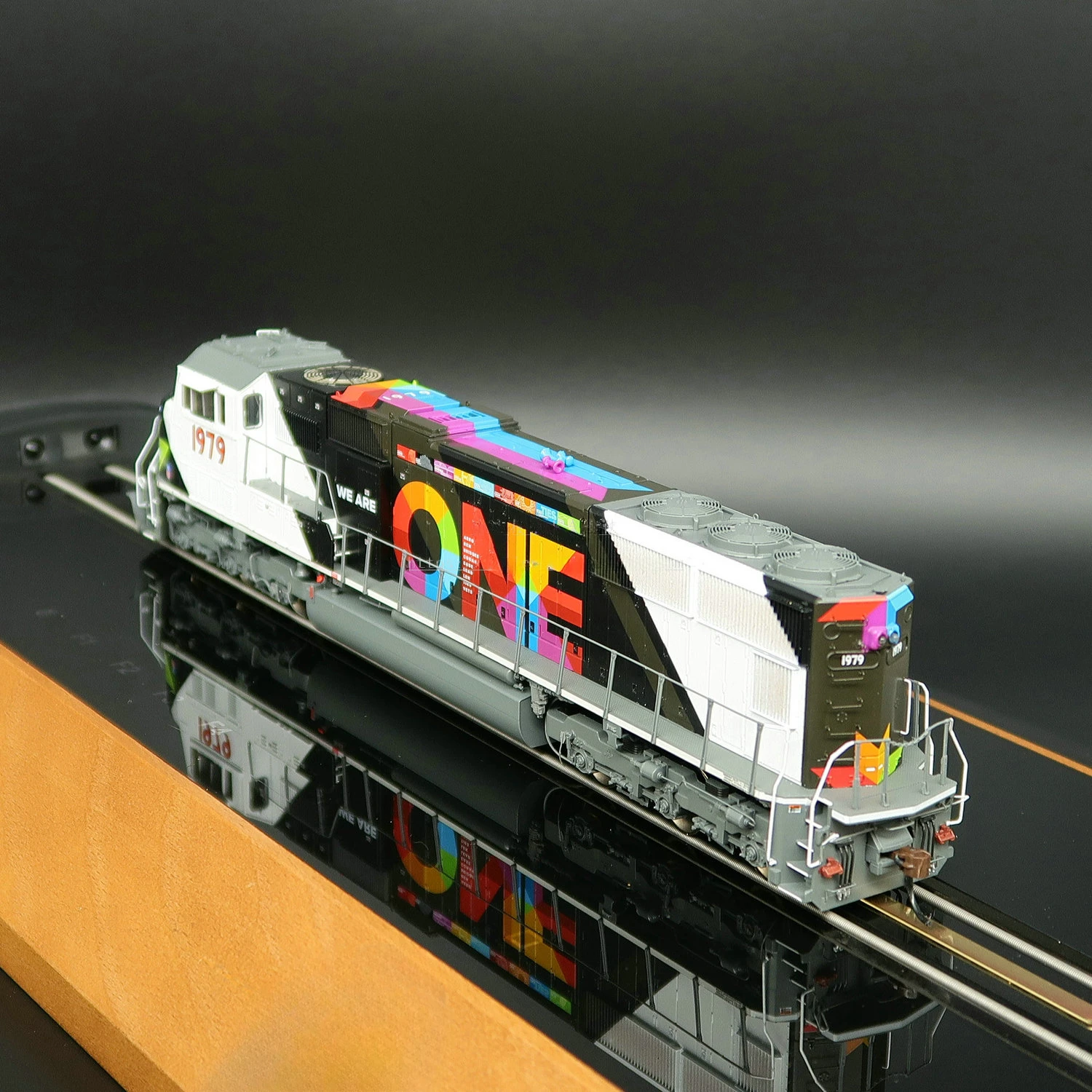 HO 1/87 Train Model ATHEARN 75818 WEARE ONE Painted SD70M Diesel Locomotive Simulation (DC) Train Model Toy