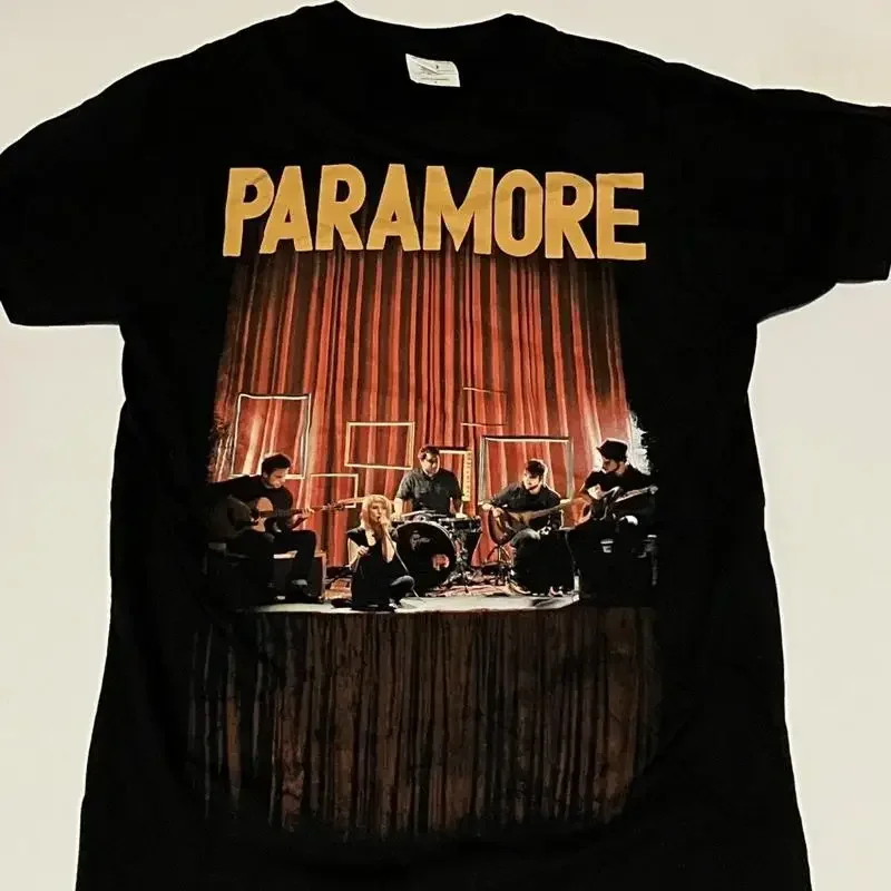 Official Paramore Band Group Slim fit T-Shirt NWOT