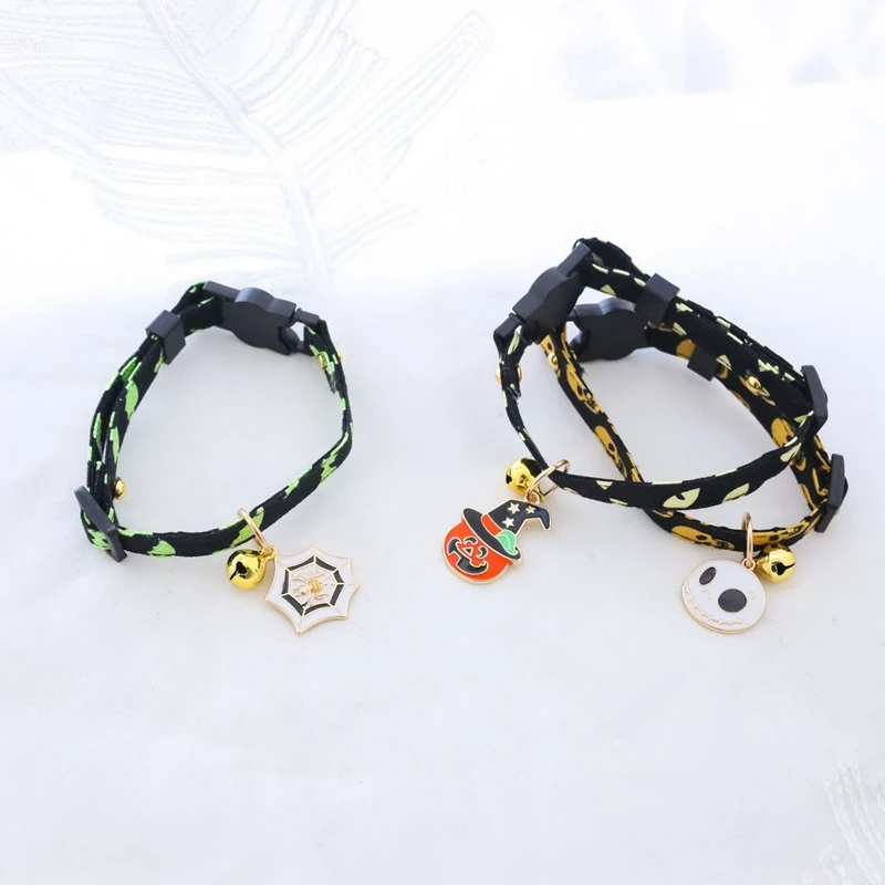 Halloween Themed Pet Cat Collar Triangle Scarf Tie Bow Pet Dog Collar With Pumpkin Bell Cat Necklace Pet Festival Accessories