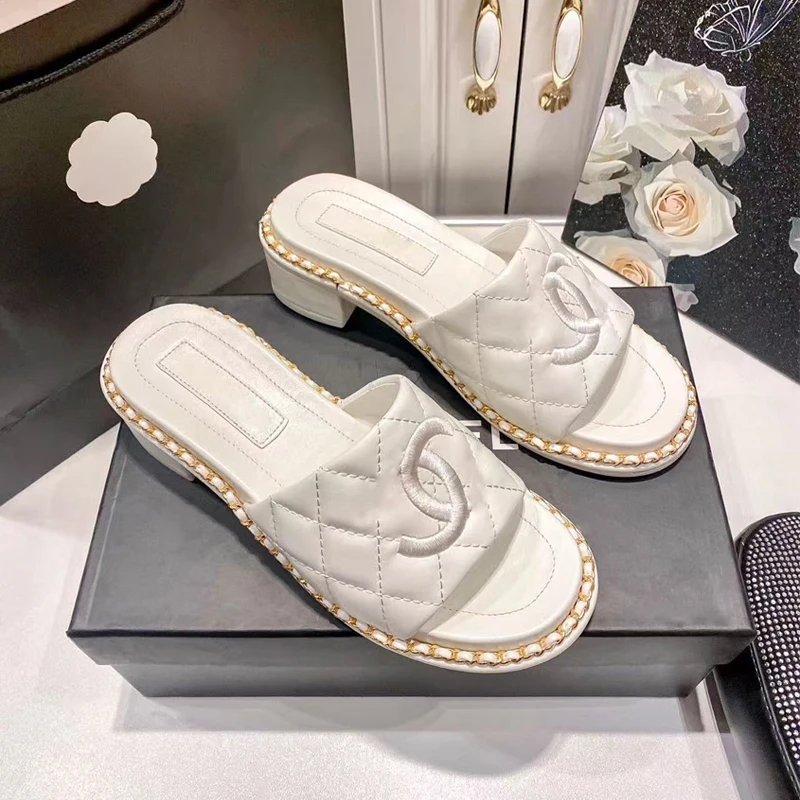 nouvelles-sandales-a-talon-epais-2026-pour-femme-style-tong-pour-l'ete-la-plage-et-les-vacances-a-bout-ouvert-a-enfiler