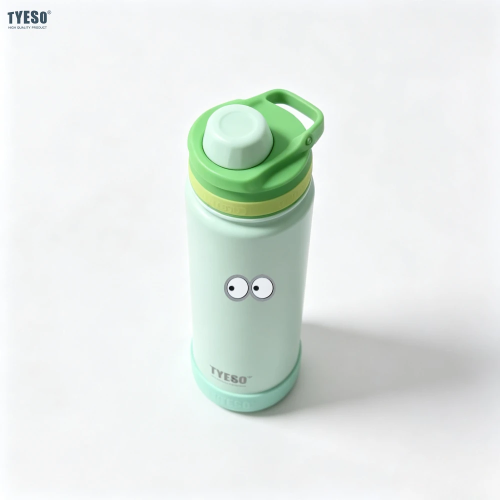 TYESO 750ML Eye Sticker Portable Sports Cold Water Bottle with Non-slip Silicone Sleeve Leakproof Outdoor Drinking Cup