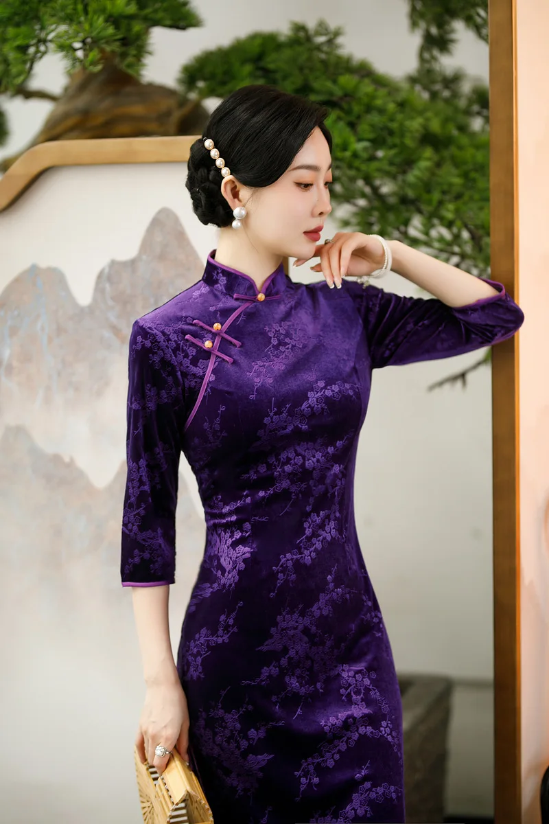 Women Jacquard Velvet Vintage Cheongsam Long Sleeve Slim Elegant Wedding Costumes Chinese Style Plus Size Dress M To 5XL