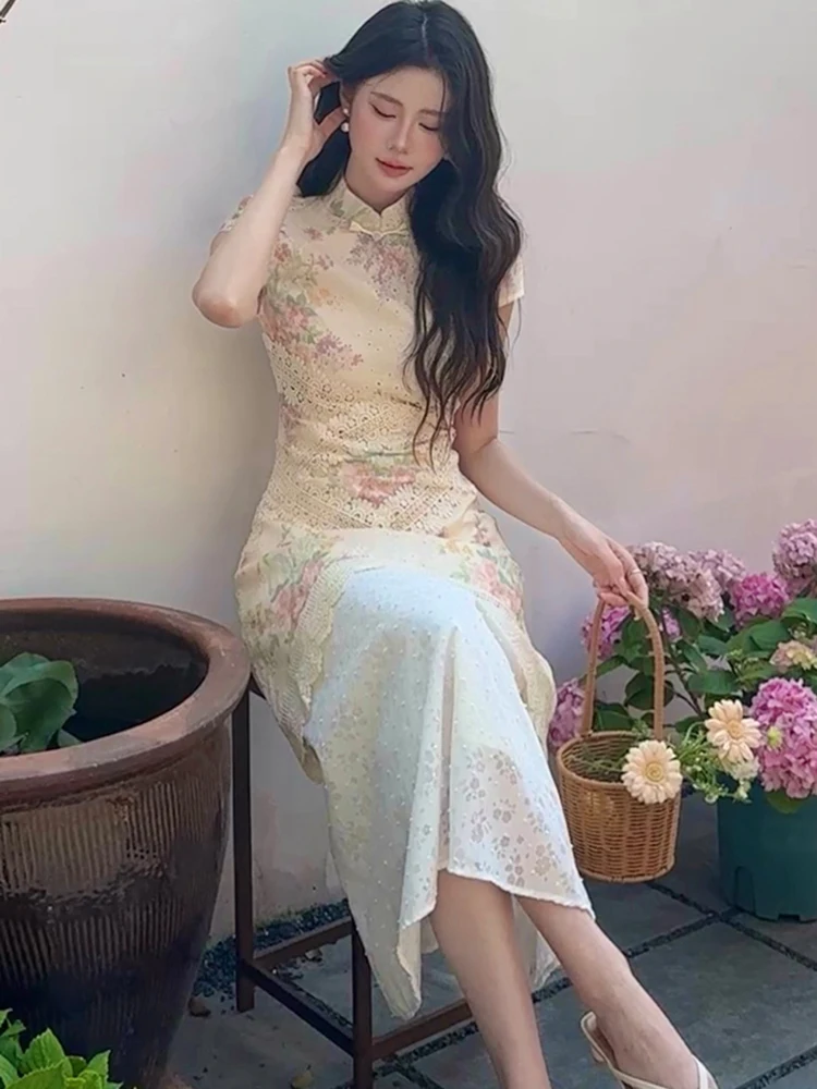 Sukienka damska w stylu koreańskim, imitacja dwuczęściowej, z krótkim rękawem, stójką, cheongsam, bodycon, na studniówkę, z koronkowymi wstawkami w kwiaty, patchworkowa, na lato 2025.