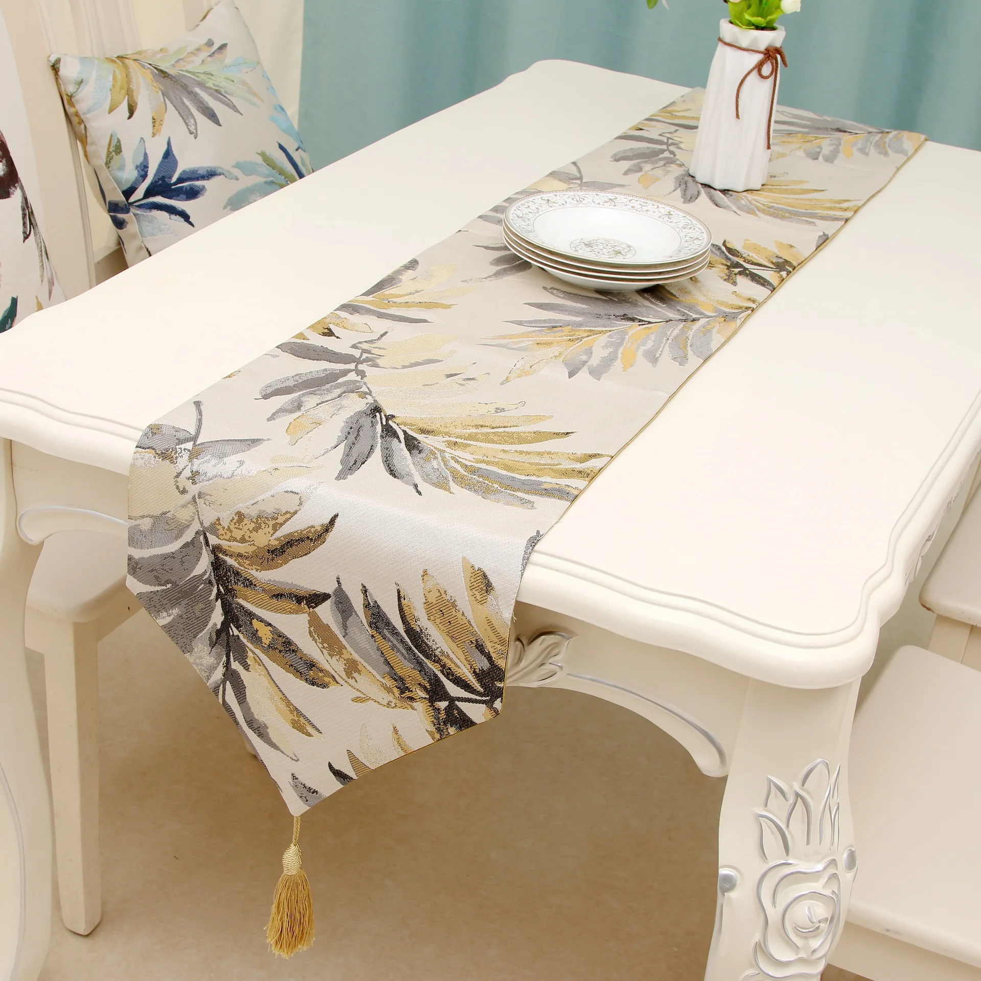 leaves painting table north US european style table runner  wholesale embroider  table runner for wedding hotel dinner party