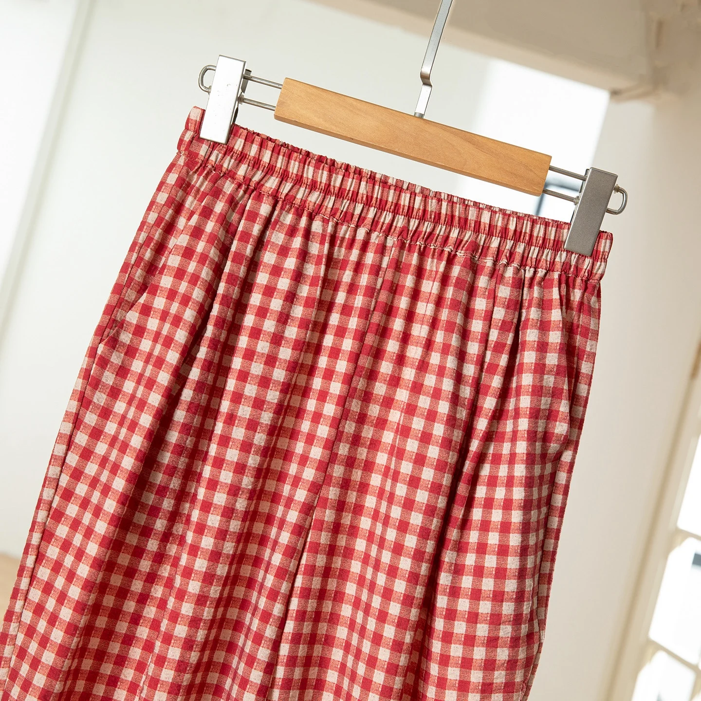 Rood geruite print 76% natuurlijke moerbeizijde textuur elastische taille dames dubbele zak losse casual harembroek