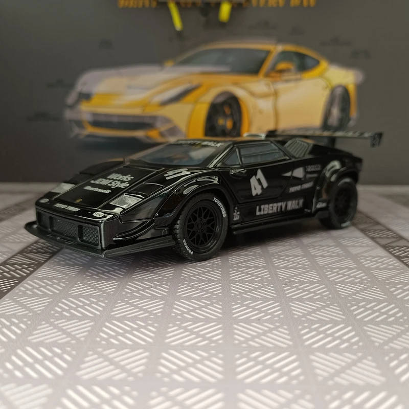 

1:32 simulation Lamborghini LBWK version alloy supercar model doors on both sides that can be opened,rich details