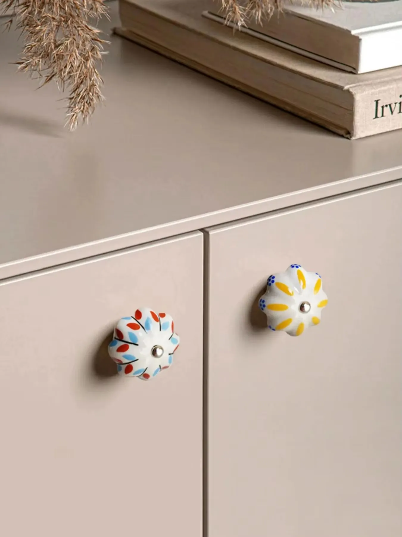 Colorful Single Hole Kitchen Cabinet Handles Cupboard Drawer Door Knobs Wardrobe Pulls Ceramic Hand-Drawn Furniture Hardware