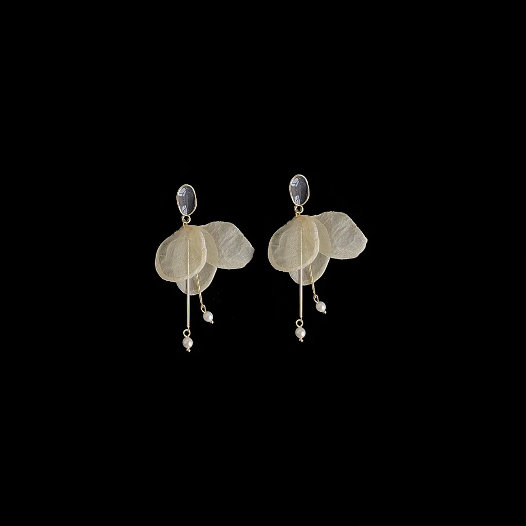 DIY accessories Super fairy fabric tassel earrings women's long sweet temperament bridal earrings personalized fashion show face view 4