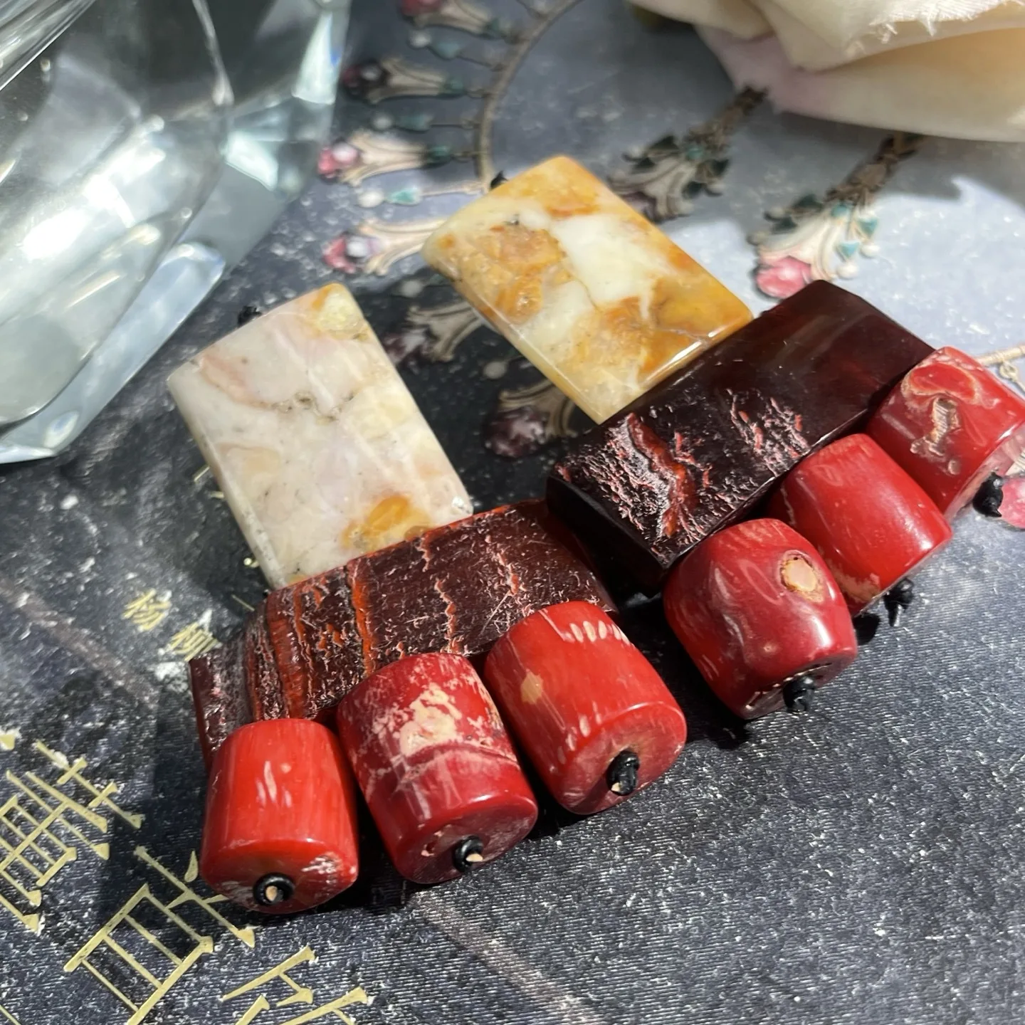 

Модные винтажные серьги из дерева с красным кораллом в форме рога для женщин и девушек, оптом.