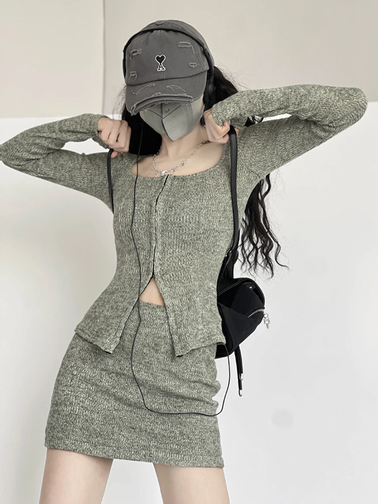 

Корейский Sle Faionable Ретро Комплект небольшого размера Весна Осень Квадратный воротник Топ с разрезом Облегающая юбка Комплект из двух предметов