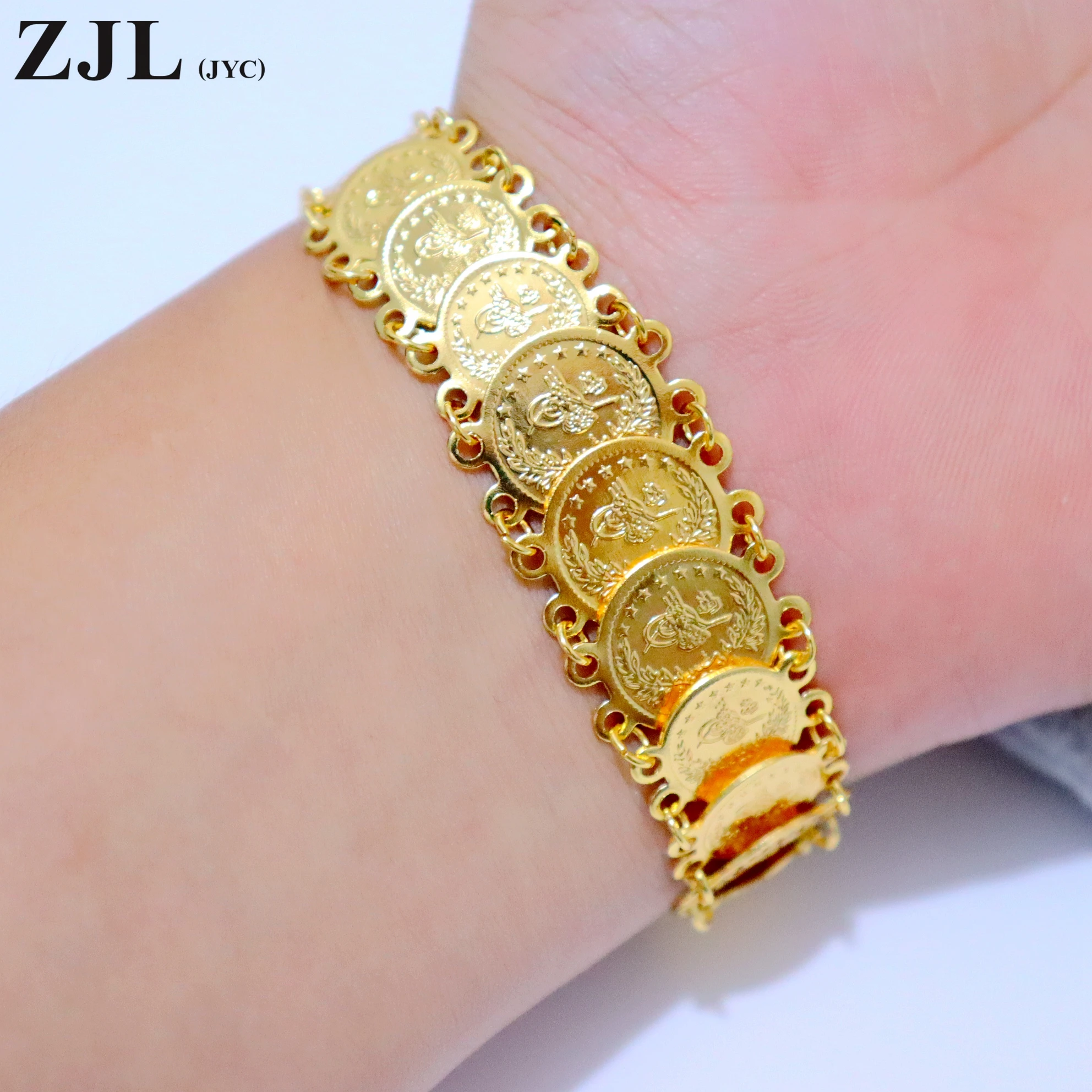 Luxurious 24K Gold-Plated Coin Bracelet with Exquisite Craftsmanship