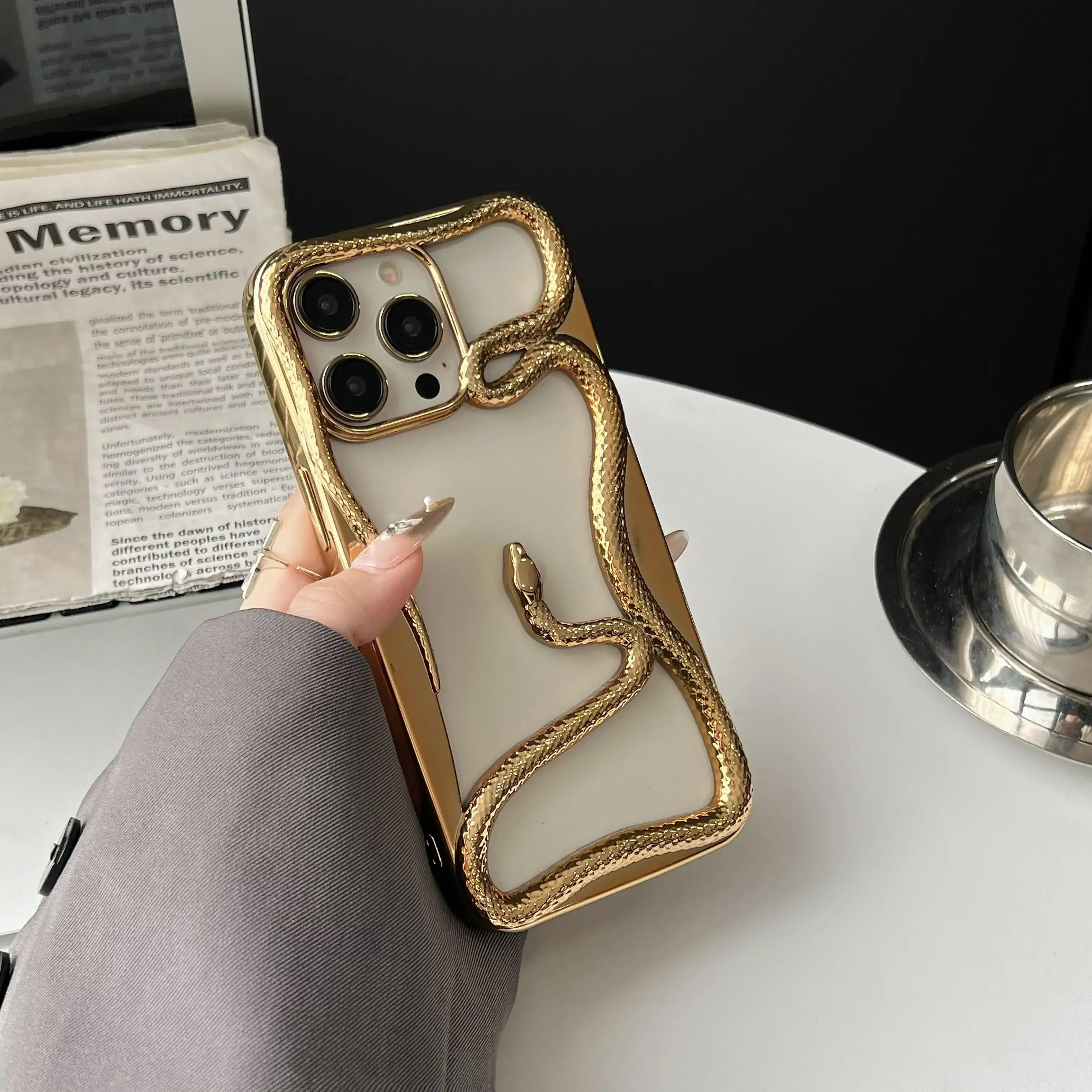 Electroplated Hollow Snake Phone Case For Iphone 16 15 14 13 12 11 Pro Max TPU Cooling Mobile Phone Soft Case 16Pro 15Pro Max