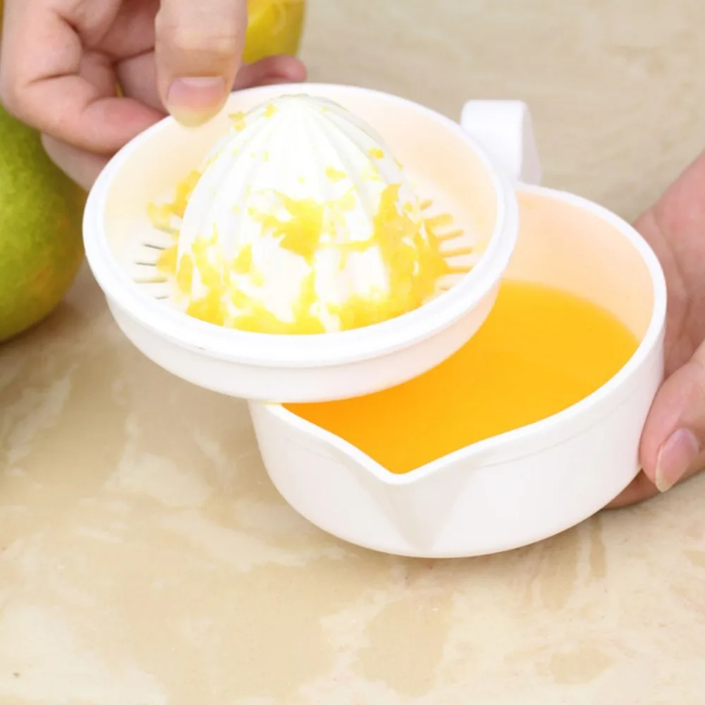 Portable Plastic Manual Citrus Juicer Double Layer White Lemon Squeezer Reusable Hand Operated Fruit Press Juice Making