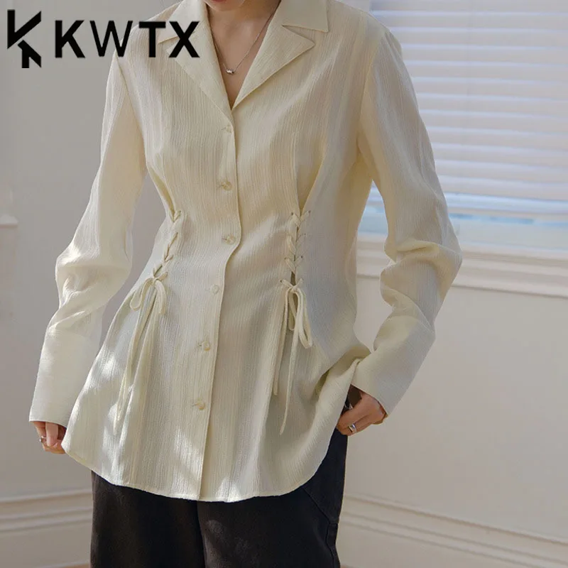 

KWTX 2025SS Женская текстурированная рубашка, однотонная рубашка с воротником с лацканами и завязками по бокам, облегающая новая элегантная роскошная дизайнерская летняя мода