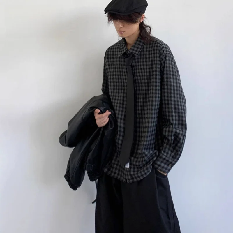 

Retro Bla Plaid Long Sve Loose irt Men's Sle Spring Autumn Neutral Faion Student Casual Top Polyester Fiber