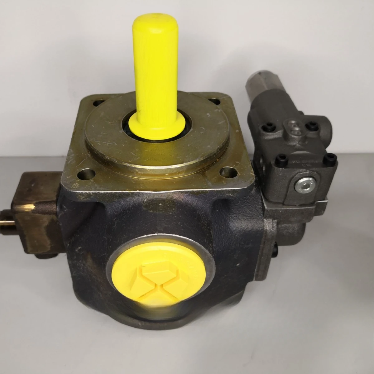 R900580383  PV7-1X/25-30RE01MC0-16 /Vane pump