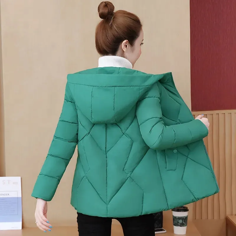 

Autumn Winter Parkas Short Cotton Padded Jacket Women Korean New Fashion Hooded Zipper Slim Coat Female Clothes Tide 4XL H3044