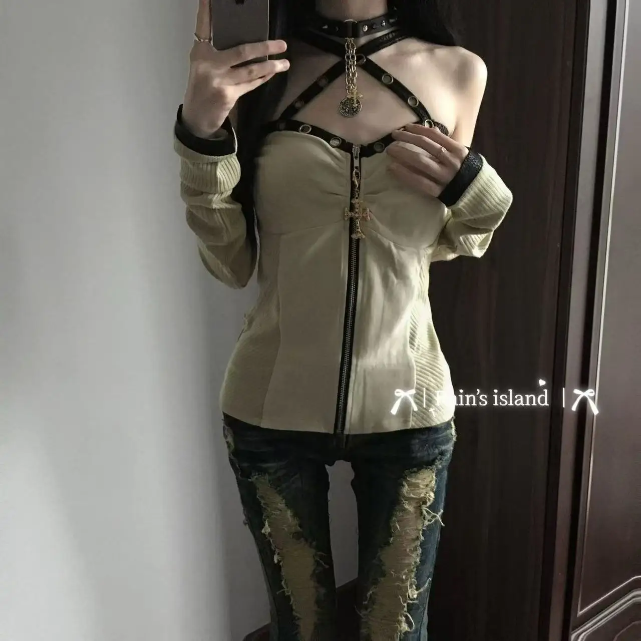 

Y2K hot girl pure desire cross shoulder strap strapless women 2025 Spring and Autumn new slim fit design sense niche top T-shirt