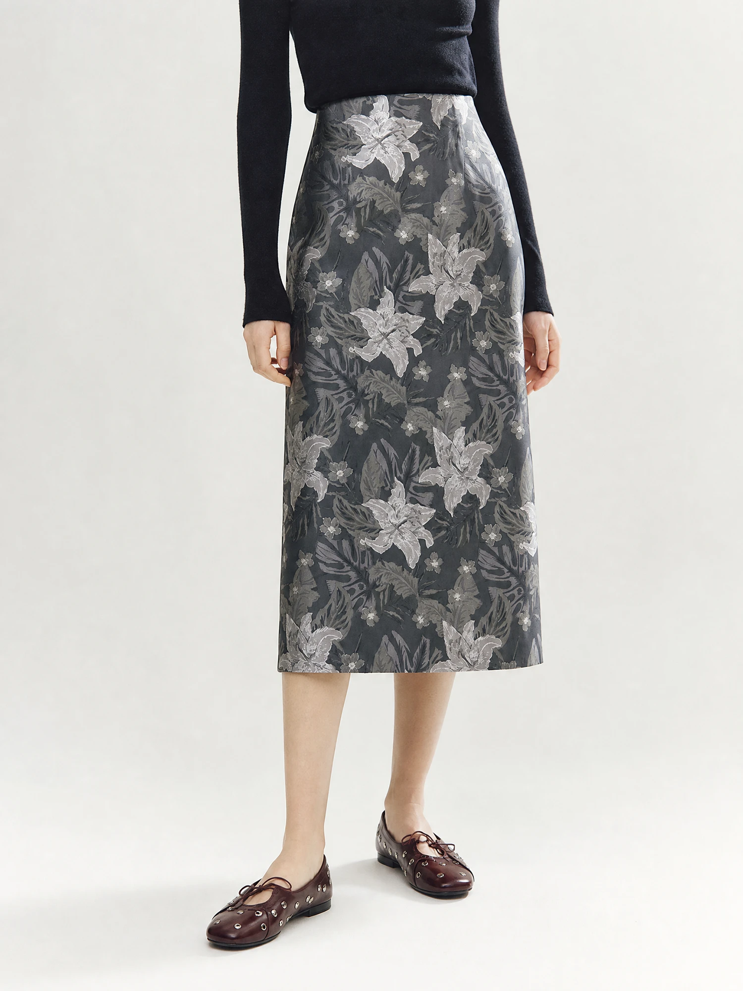 Moonlight Silver Frost Metal Cold Light Floral Embroidery High Waist Half Skirt Split Wrap around Skirt Silken Satin Fabric