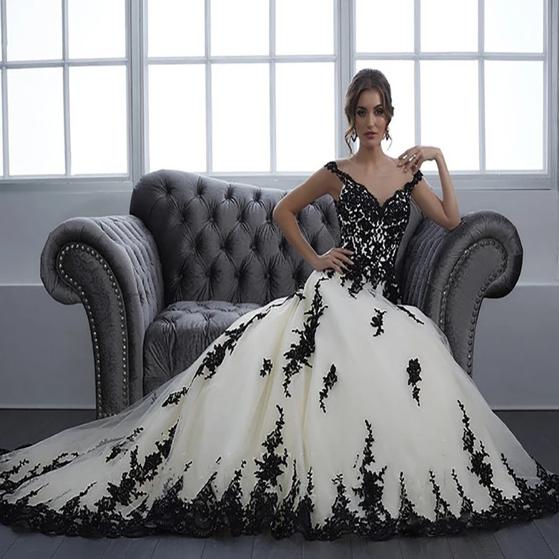 Vestido de novia gótico blanco y negro, vestido de novia bohemio rústico de campo de encaje con apliques, vestido de novia victoriano de los años 1950 personalizado