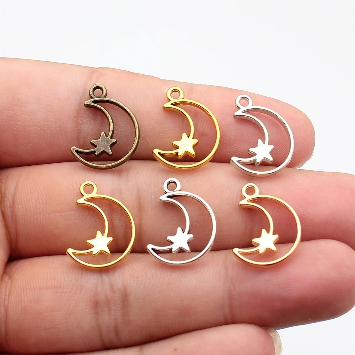 WYSIWYG 20 piezas 16x14mm Colgantes de Luna y Estrellas Huecas de 6 Colores de Moda para Fabricación de Joyas, Fornituras DIY para Joyería