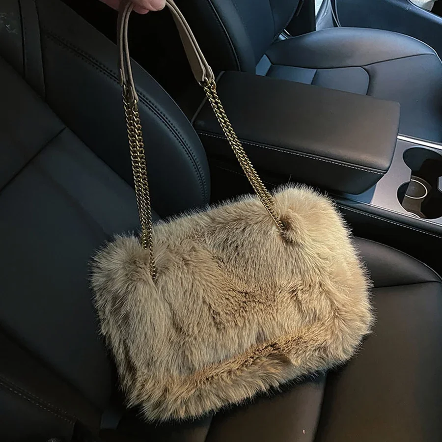 

Large Capacity Luxury Streetwear Fur All-match Women Totes Chains Fluffy Winter Commuter Shoulder Bags Moda Advanced Handbag Sac