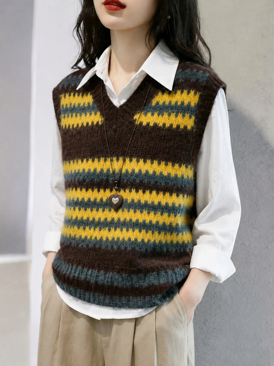 Trendy Color Block Knitted Vest V-Neck Patchwork Design New Arrival Lazy Style Women's Fashion Outerwear for Daily Use