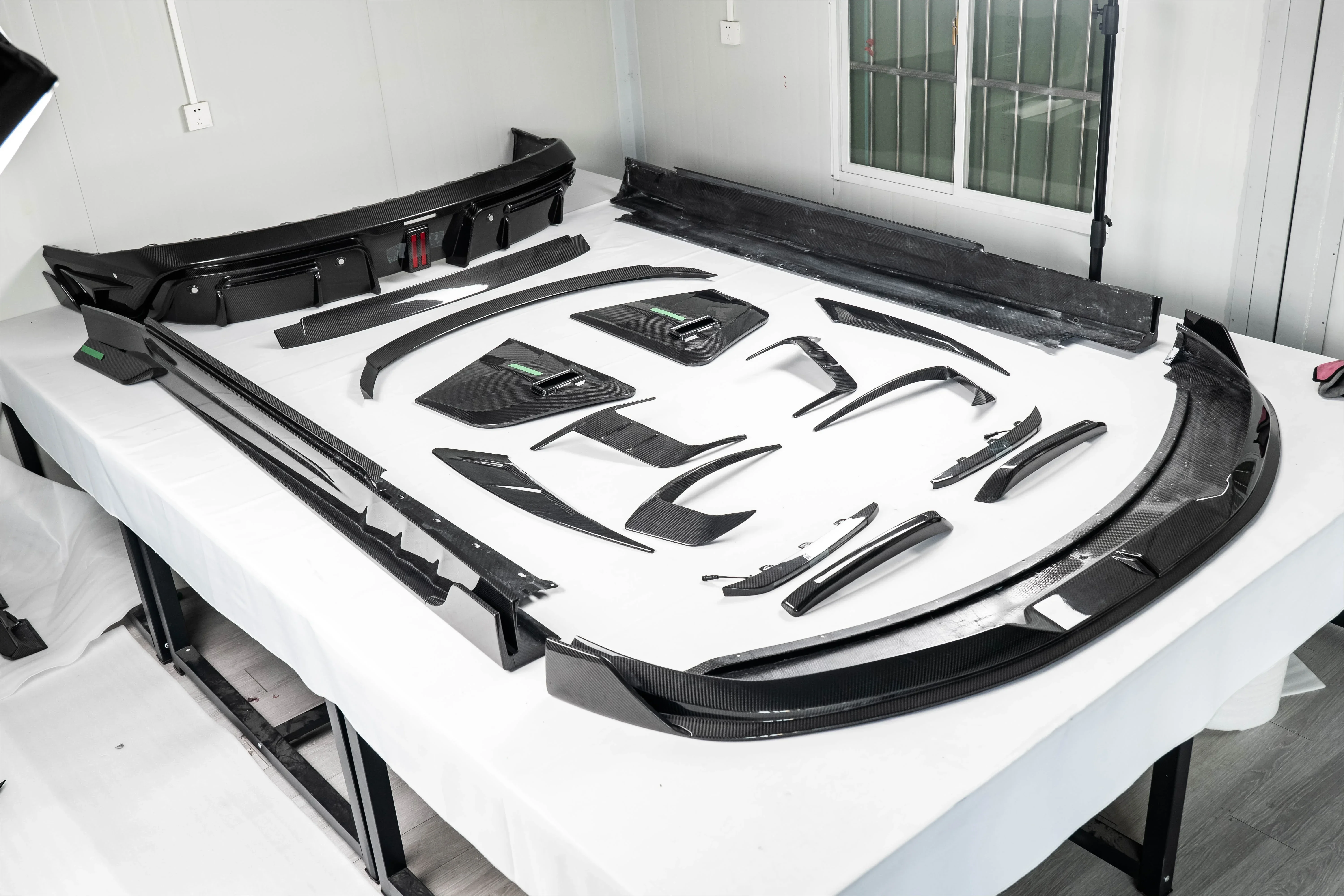 New 17carbon  Dry Carbon Forged Carbon Fiber Mansor Body Kits RR-SP12 MSY Style