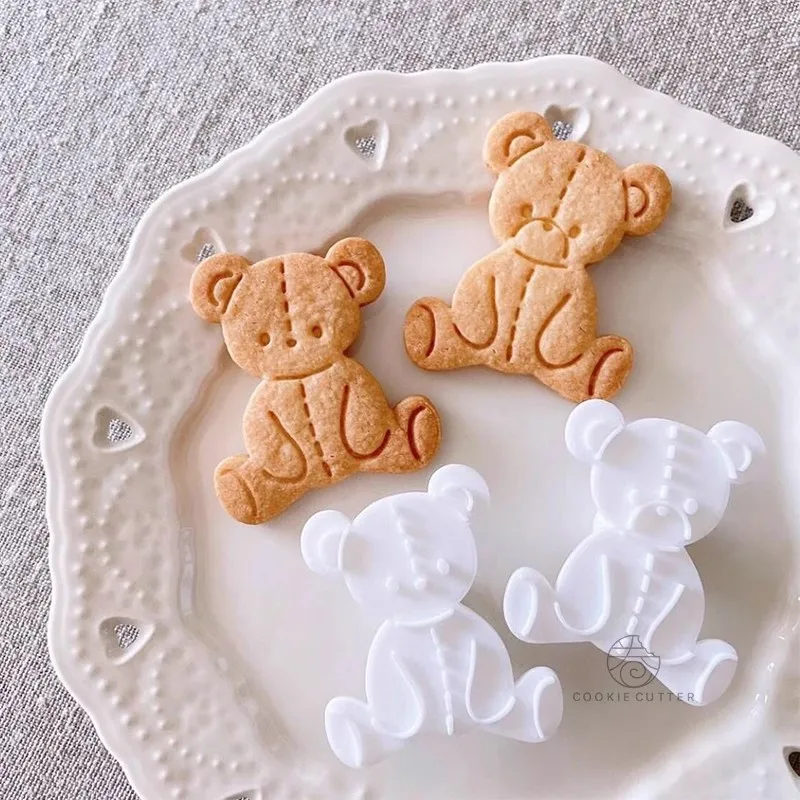 Cortador de galletas con patrón de oso de muñeca, sello de galletas con forma de Animal lindo, herramienta de decoración de pasteles de fiesta y horneado, molde prensado a mano, 2 piezas por juego