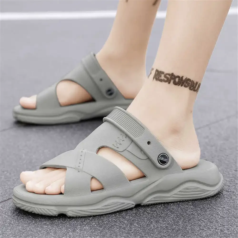 Open Toe Room Sandals Luxury Brand Home Slippers Sneakers Shoes Slipperes Men Sport Resort Visitors Krasovki Famous Mobile