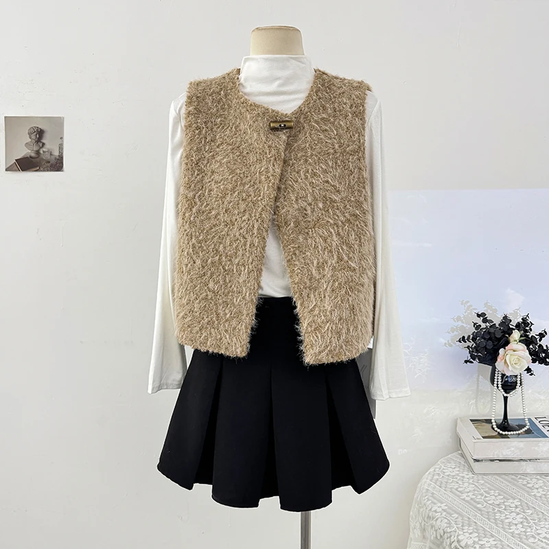 

Casual Plush Stacked Vest Women's Autumn 2025 Design Sense Fashion Loose Split Vest Top