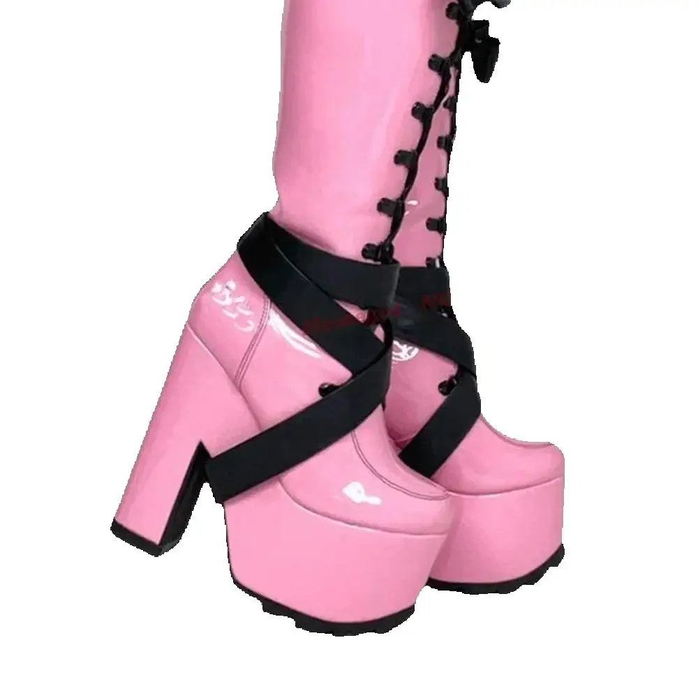 Bottes gothiques à plateforme à bretelles roses, bottes hautes à lacets croisées pour femmes, talons épais, fermeture éclair au dos, chaussures épicées pour filles brillantes