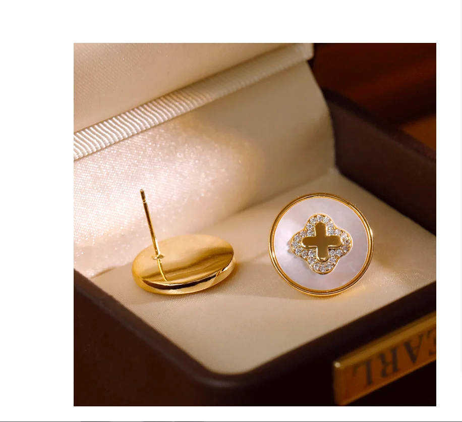 2025 الأمريكية الرائعة 925 الفضة إبرة الأم قذيفة RND الصليب تصميم ث/الزركون 18 كجم الذهب معبأ مجوهرات للنساء 2025 Hotsale