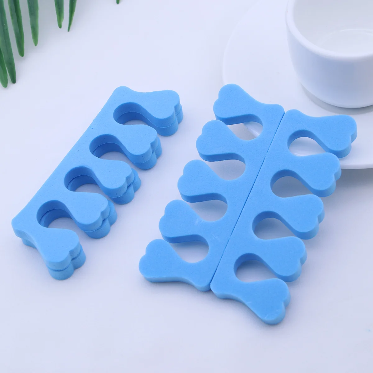 2Pcs Sponge Nail Finger Toe Separators Nail Pedicure Manicure Tools (Random Color) nail spacers nail toe separator