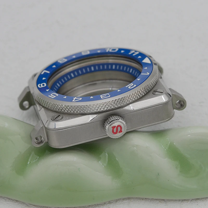 حافظة ساعة SKX007 مربعة الطيار مع قرص كريستال الياقوت متوافقة مع NH35، NH36، 7S26 4R حافظة ساعة رجالية
