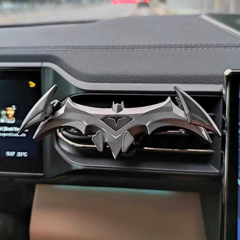 High Quality Batman Gravity Buckle Type Car Phone Holders Air Outlet Navigation Support Frame Suitable For All 4-6.5 Inch Device