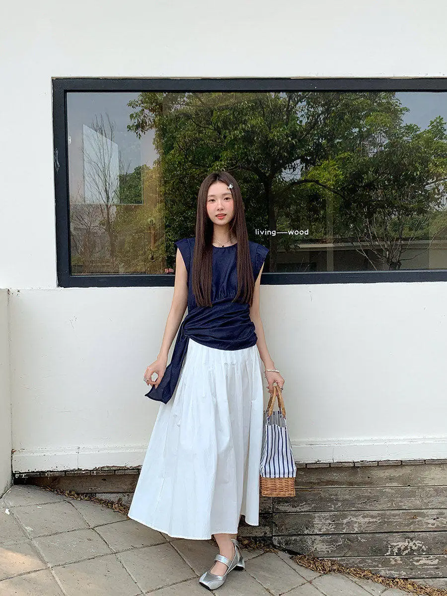 

Linyunyun Women's Svel Top with Waist-Cinching Tie Design And Small Flng Sve Faionable Casual Wear for Young Women