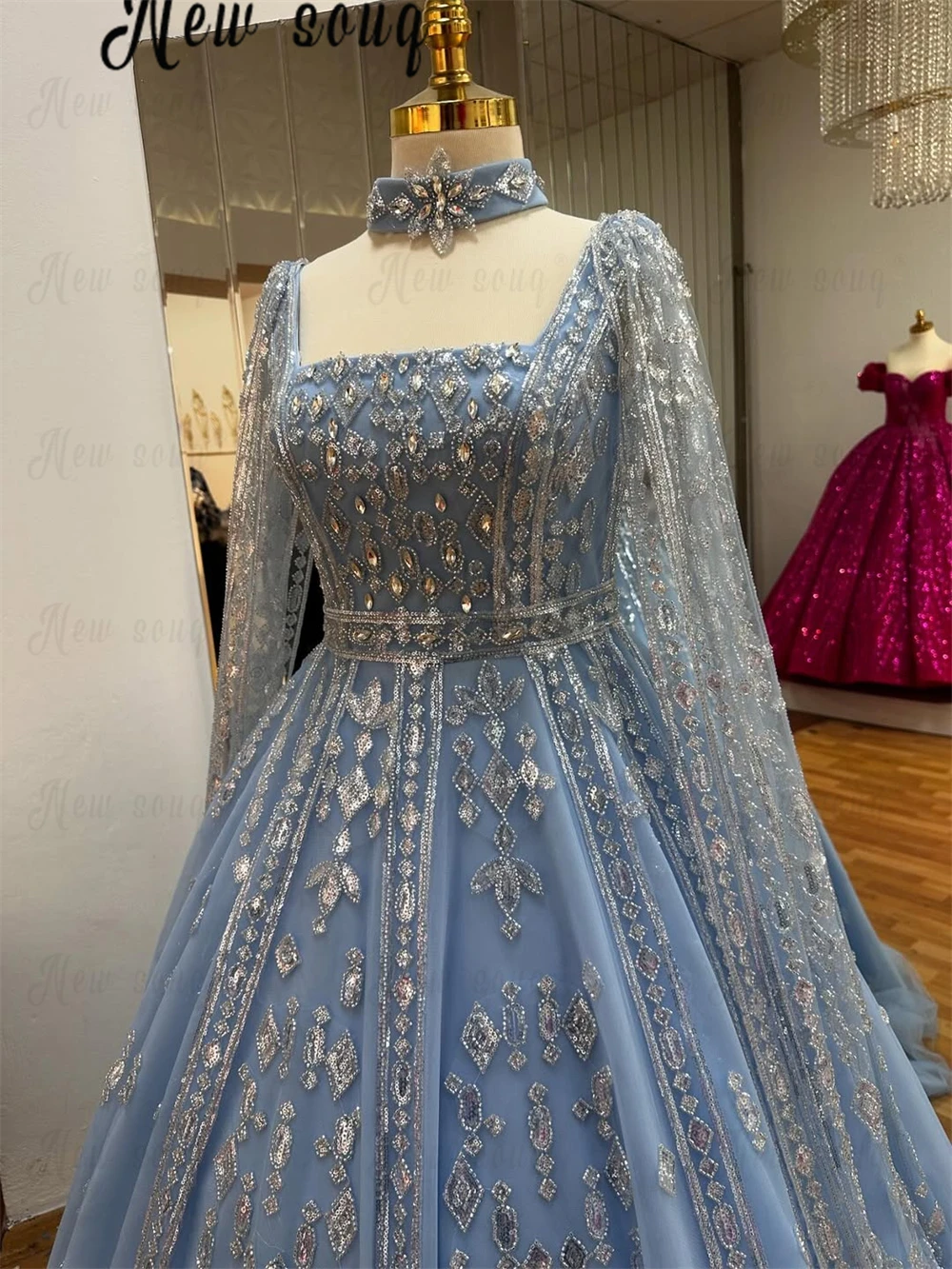 Luxuious Blue Plus Size Prom Dress Floor Length Cape Sleeves Dubai Wedding Guest Gowns Customized Formal Wear Engagement Dress